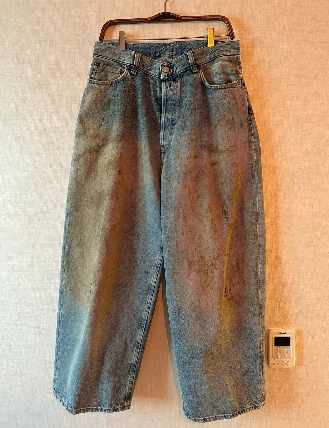 아크네 슈퍼배기진 2023 상품이미지1