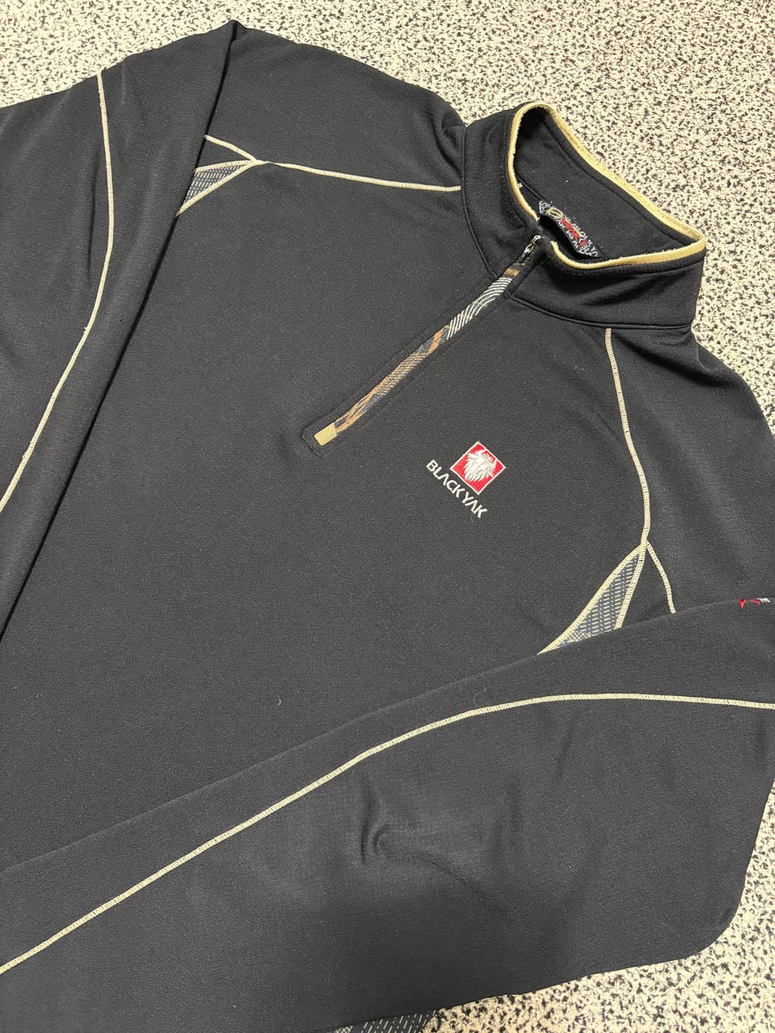 블랙야크 긴팔티 상품이미지2