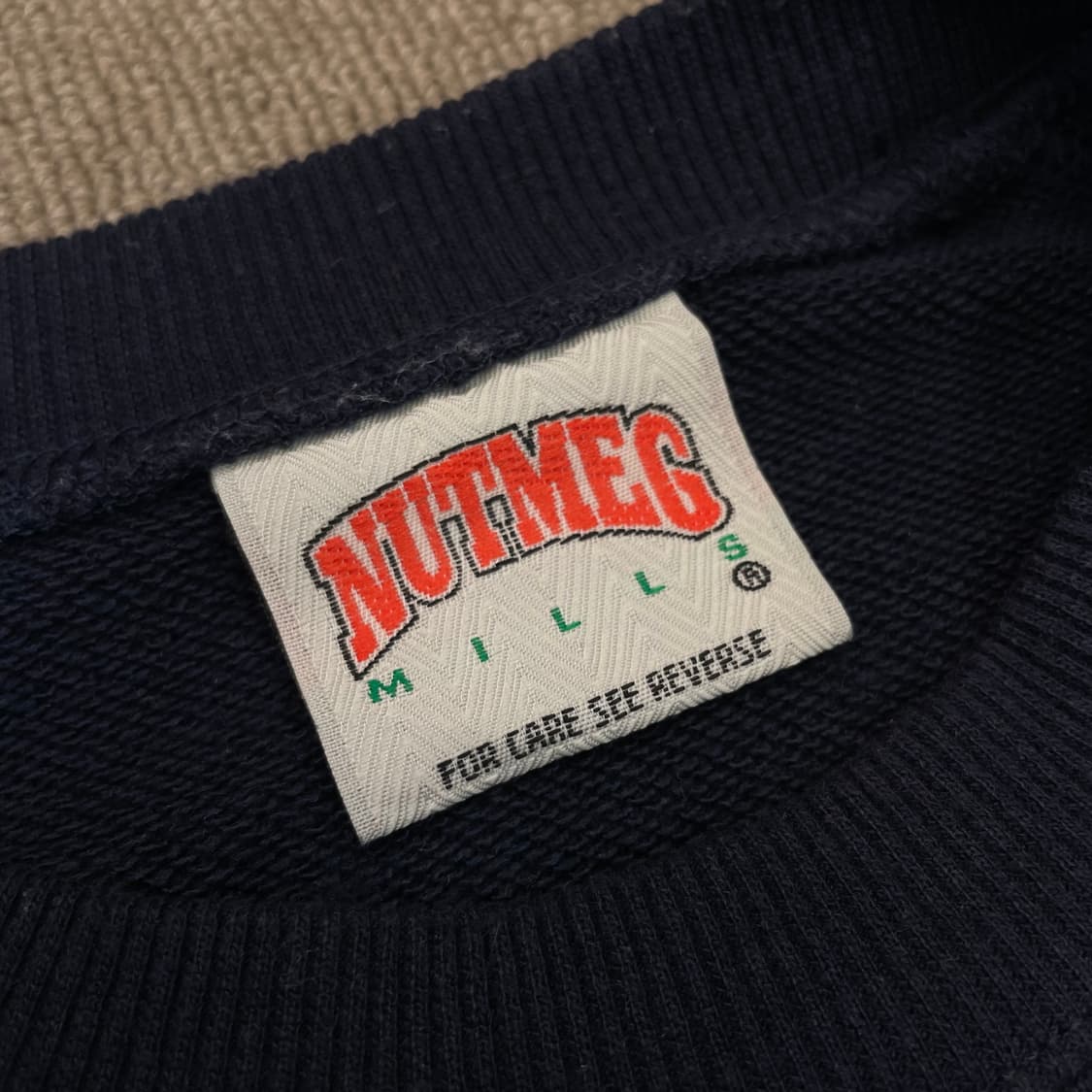 NUTMEG MILLS 넛맥밀즈 우먼스 크롭 맨투맨  상품이미지3