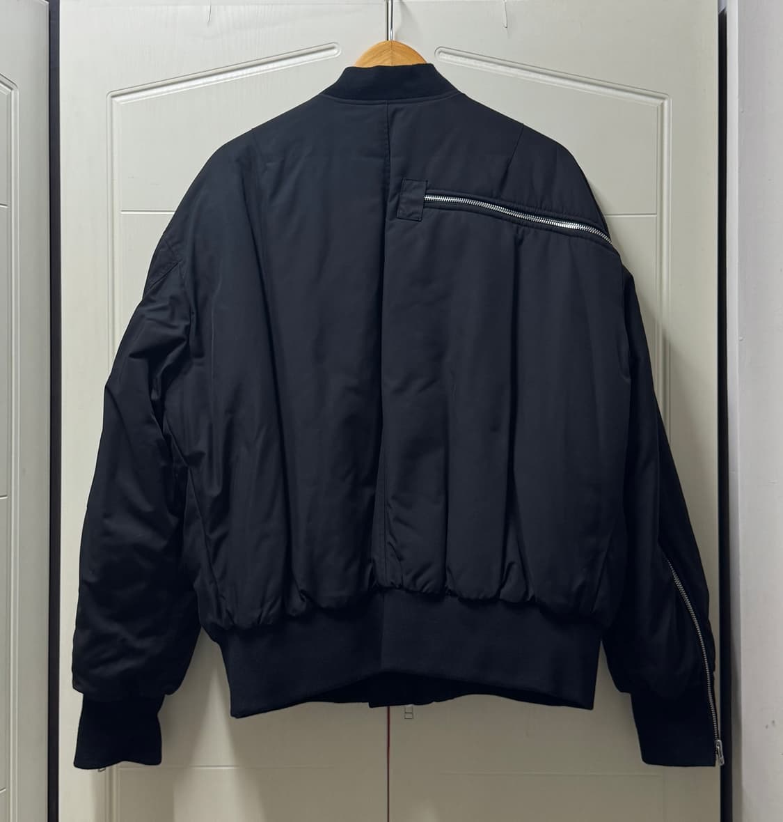 그레일즈 22fw 리버시블 봄버 마원 자켓 팝니다 상품이미지2