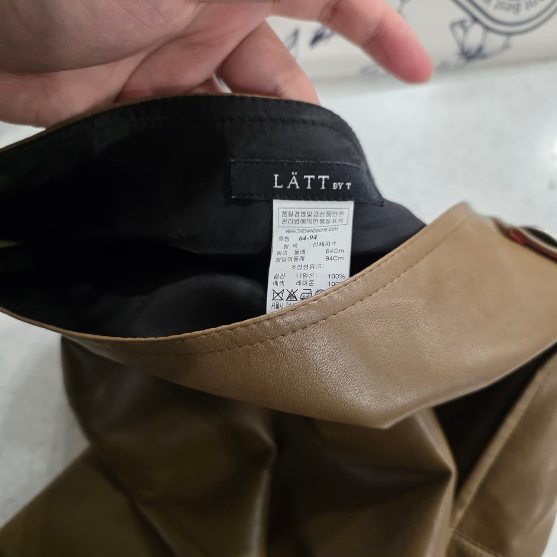 한섬 래트 바이 티 브라운 레더 스커트 64-94 상품이미지7