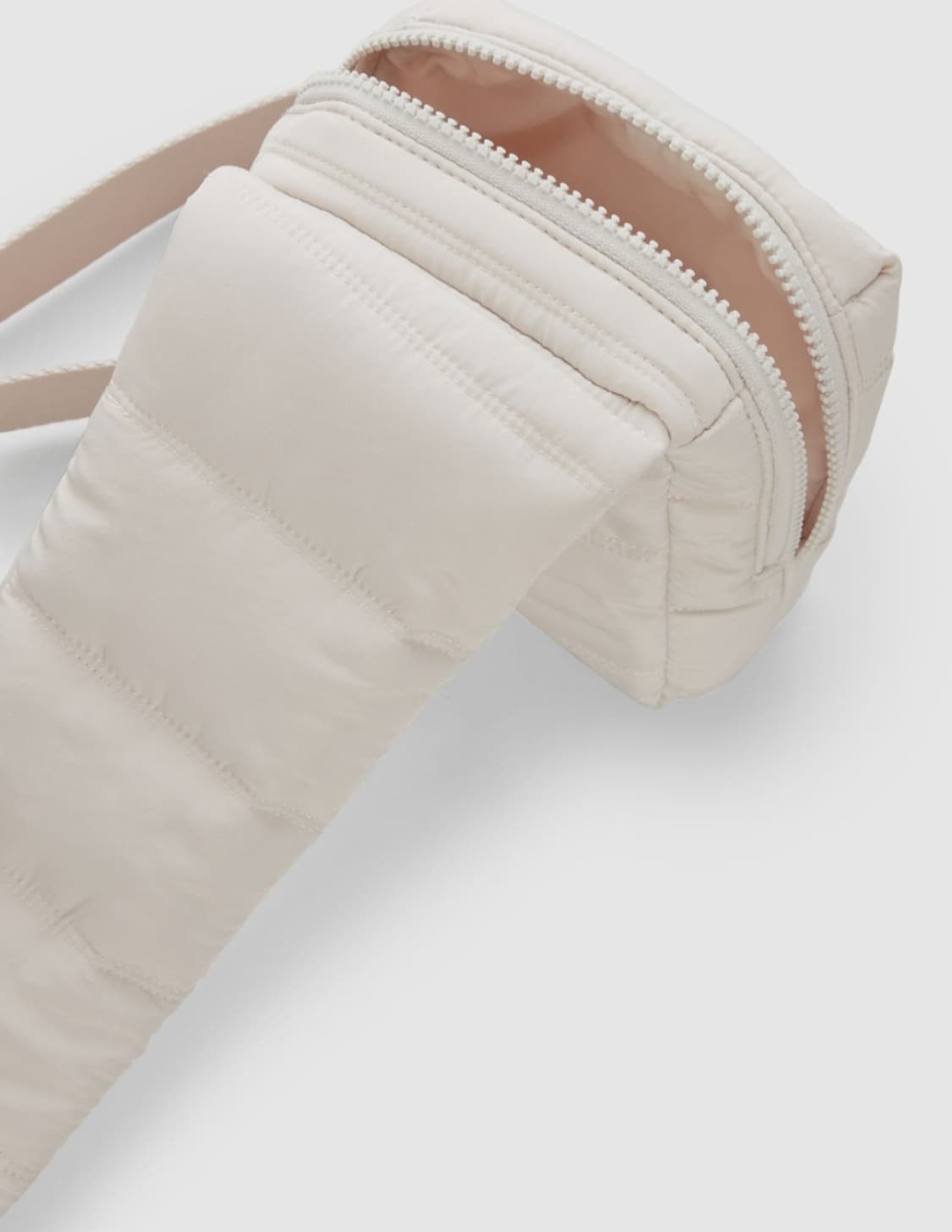 새상품) cos 패디드 크로스바디백 상품이미지3