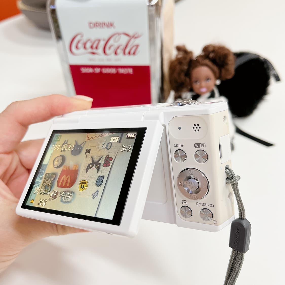 셀카 여신 완성! 플립 액정&와이파이, 파나소닉 LUMIX SZ10 상품이미지9