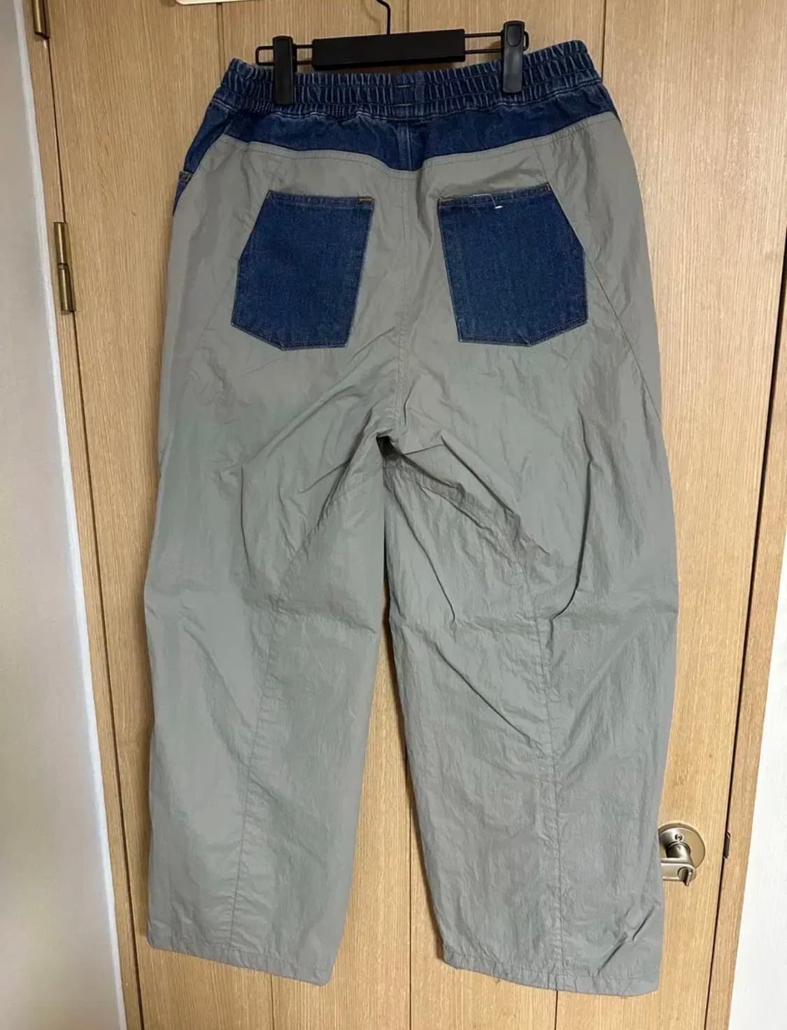 [L] 쿠어 데님믹스 나일론 트랙 팬츠 (스틸그레이) 상품이미지3