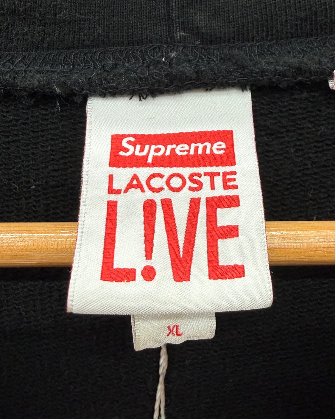 슈프림 x 라코스테 크레스트 로고 스웻 후디 블랙 상품이미지4