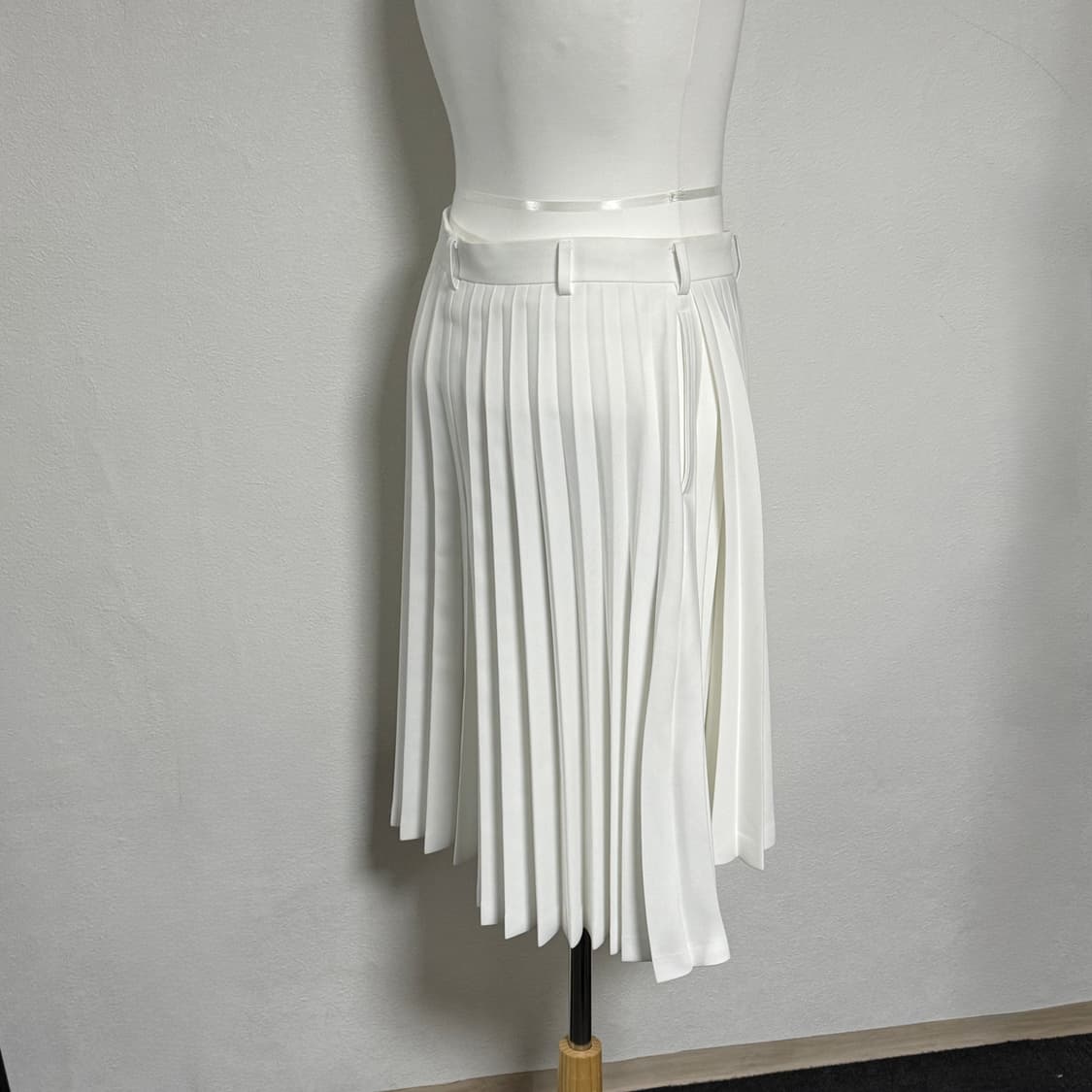 24aw 꼼데가르송 옴므플러스 플리츠 레이어드 숏팬츠m 상품이미지7