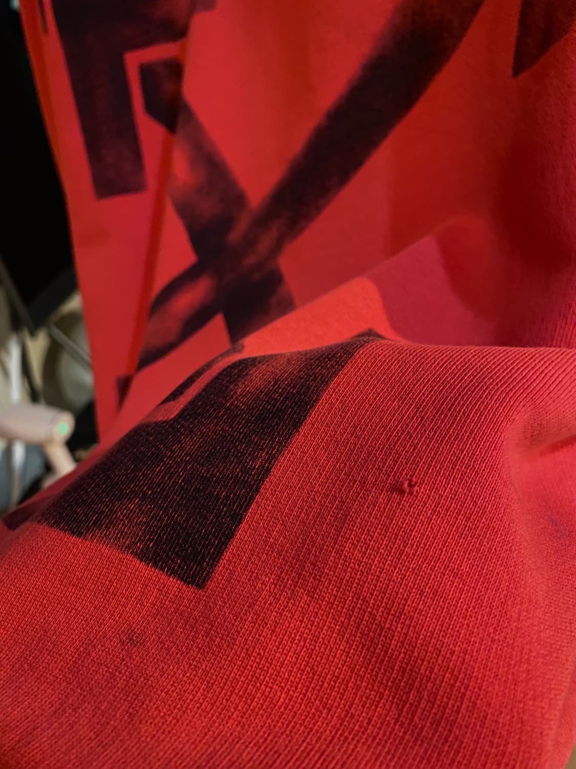 오프화이트 레드 맨투맨  상품이미지7