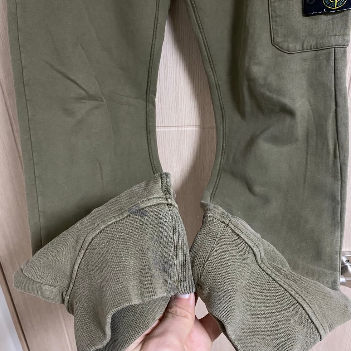 스톤아일랜드 주니어 스웻 조거팬츠 밀리터리 그린 상품이미지5