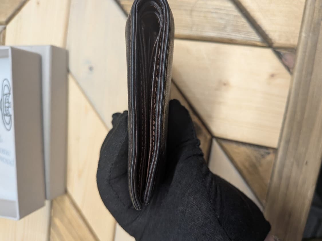 비비안 웨스트우드 망지안트 오브 오일레더 지갑 상품이미지4