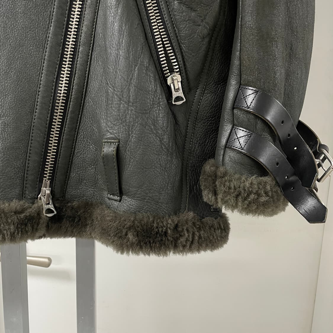 아크네스튜디오 무스탕 32(w) 상품이미지4