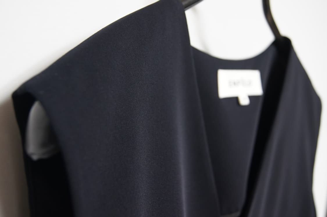 ENFÖLD 딥네이비 레이어드 블라우스 상품이미지2