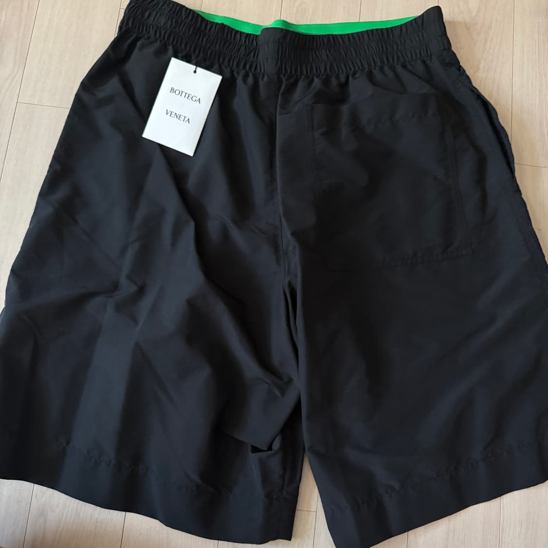 BOTTEGA VENETTA 보테가베네타 나일론 숏츠 반바지 상품이미지1