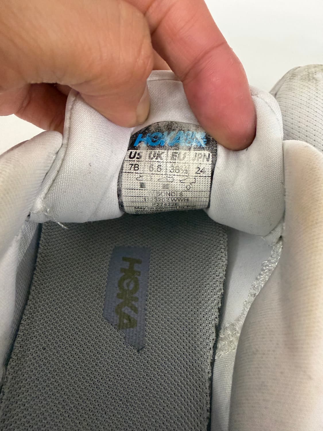 정품) 호카 본디8 화이트 운동화 240 상품이미지9