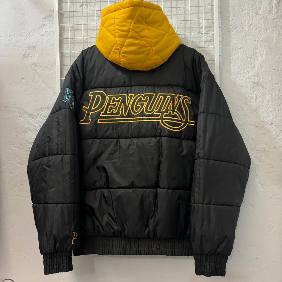 프로 플레이어 X NHL 90s 올드스쿨 피츠버그 펭귄스 리버시블 패딩  상품이미지9