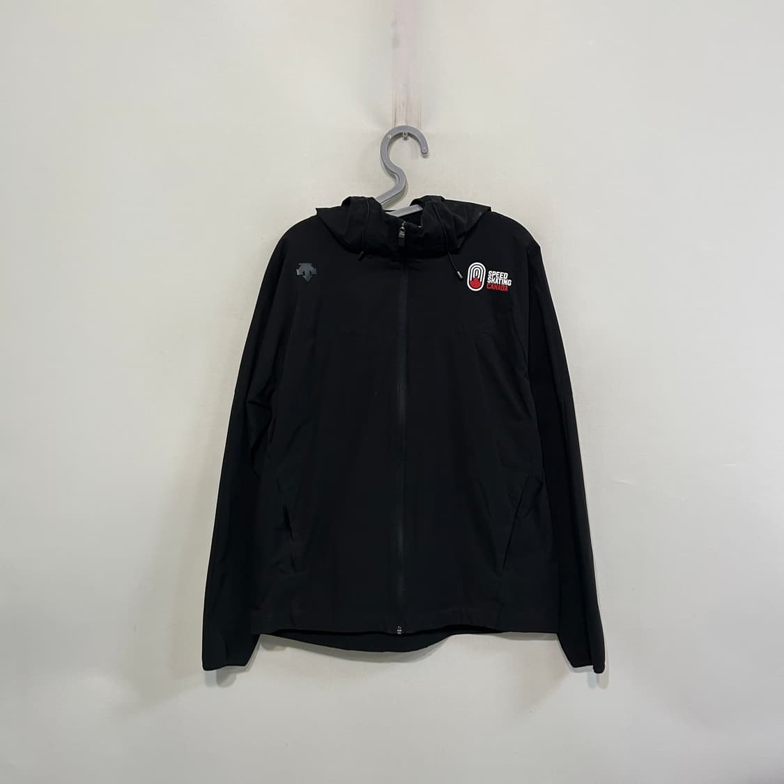 데상트 남성 바람막이 100 상품이미지1