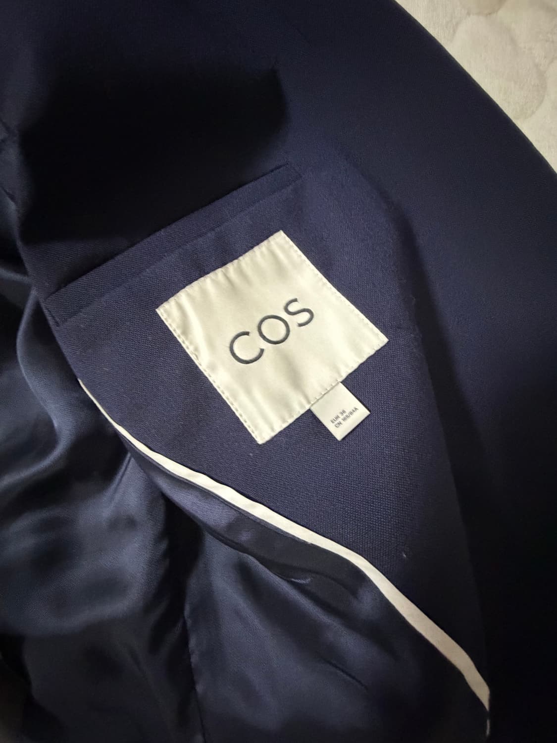 Cos 네이비 블레이져 상품이미지4