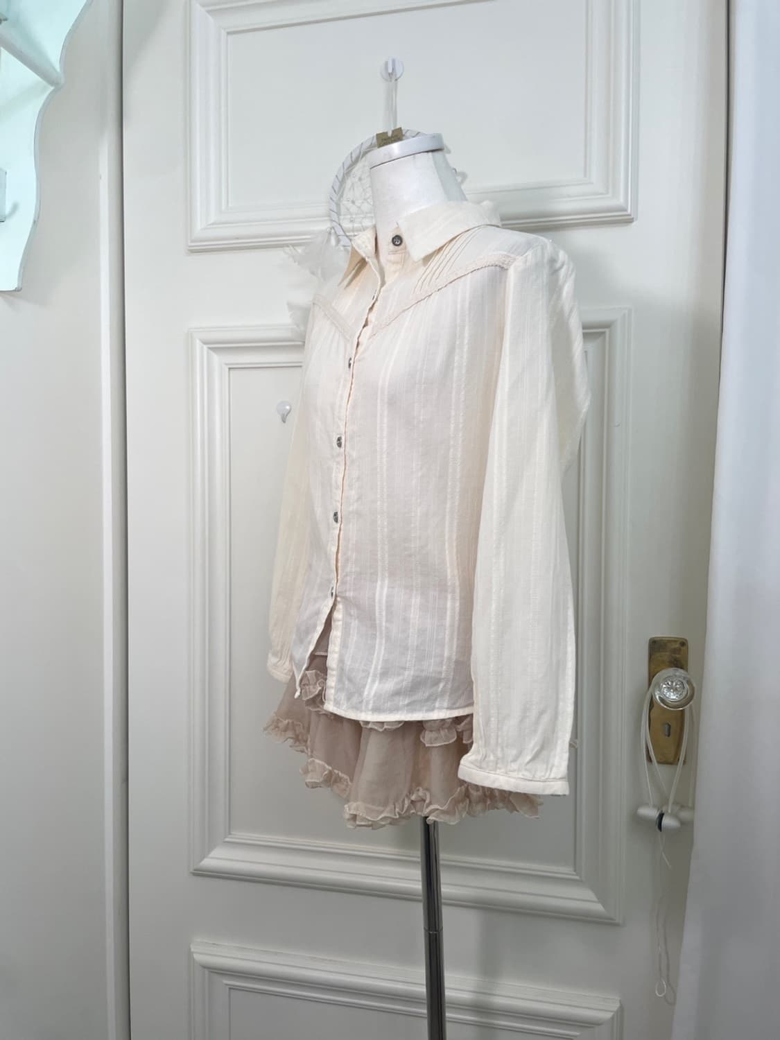 coral ivory cotton lace trim shirt 상품이미지2