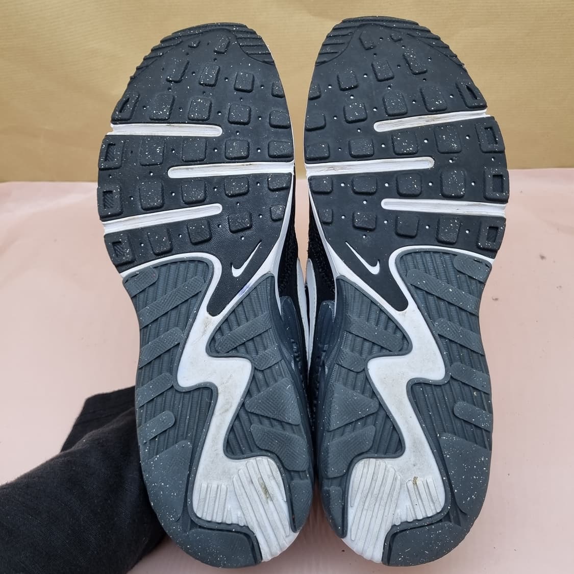 나이키 에어맥스 90 남성운동화 275 상품이미지3