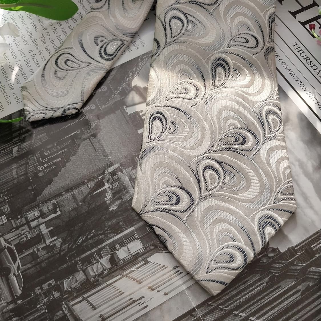 메트로시티 실크 화이트&그레이 패턴 넥타이 8.7cm A+등급 K1413 상품이미지5