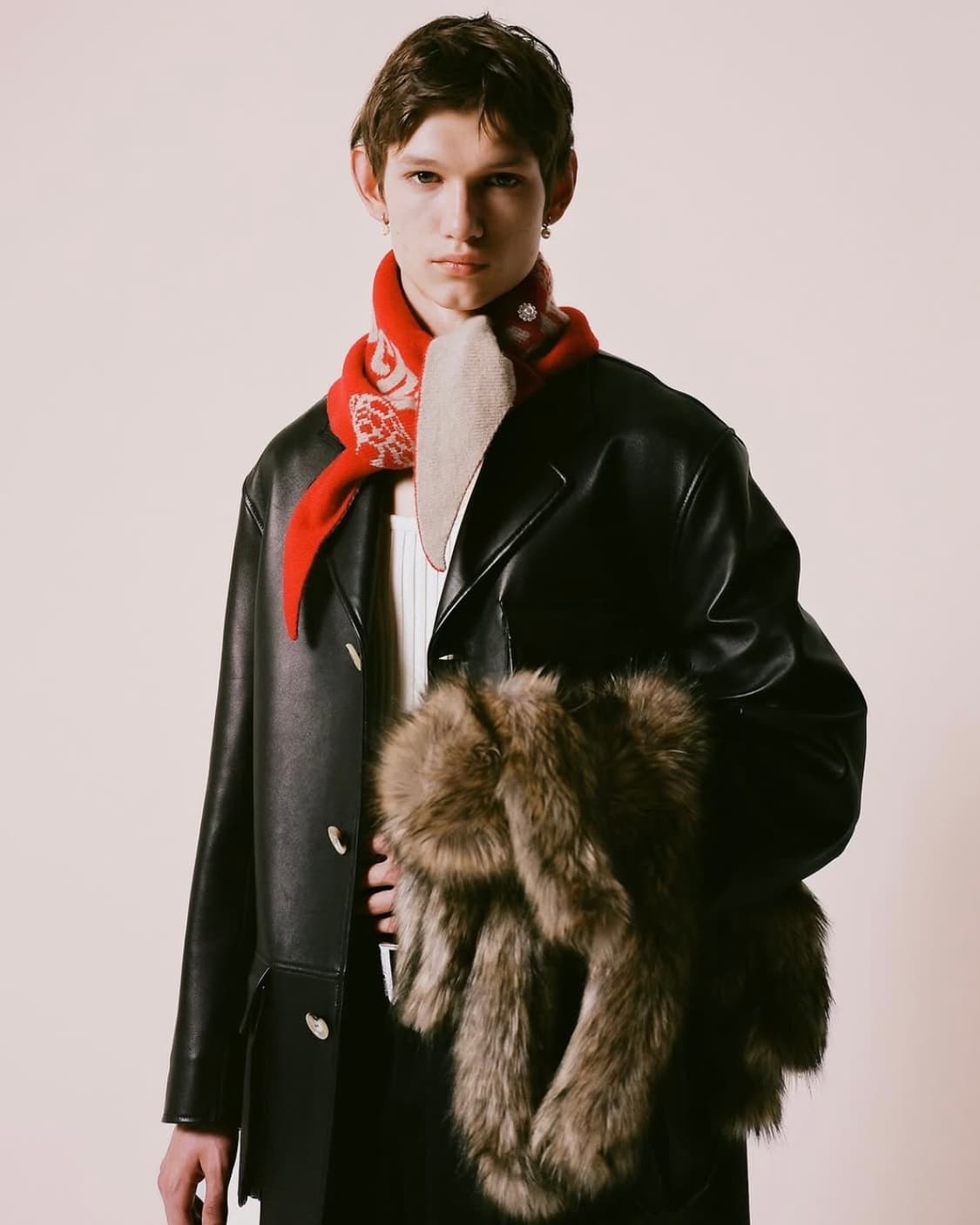 시몬로샤 25fw 비즈 그래픽 캐시미어 스카프/레드 상품이미지1