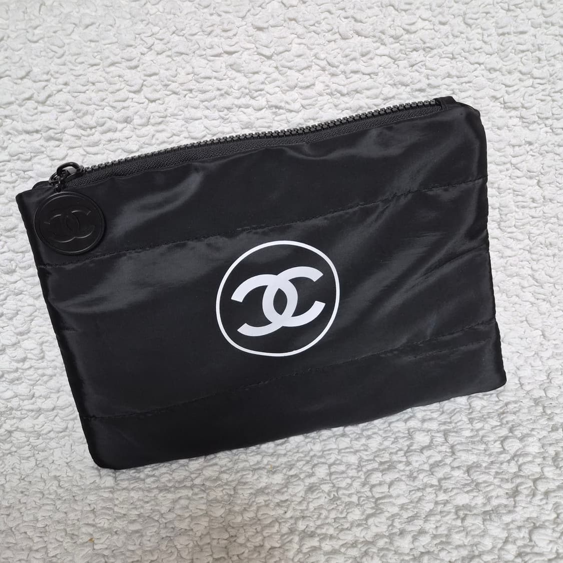 샤넬뷰티 노벨티 패딩 파우치 상품이미지1