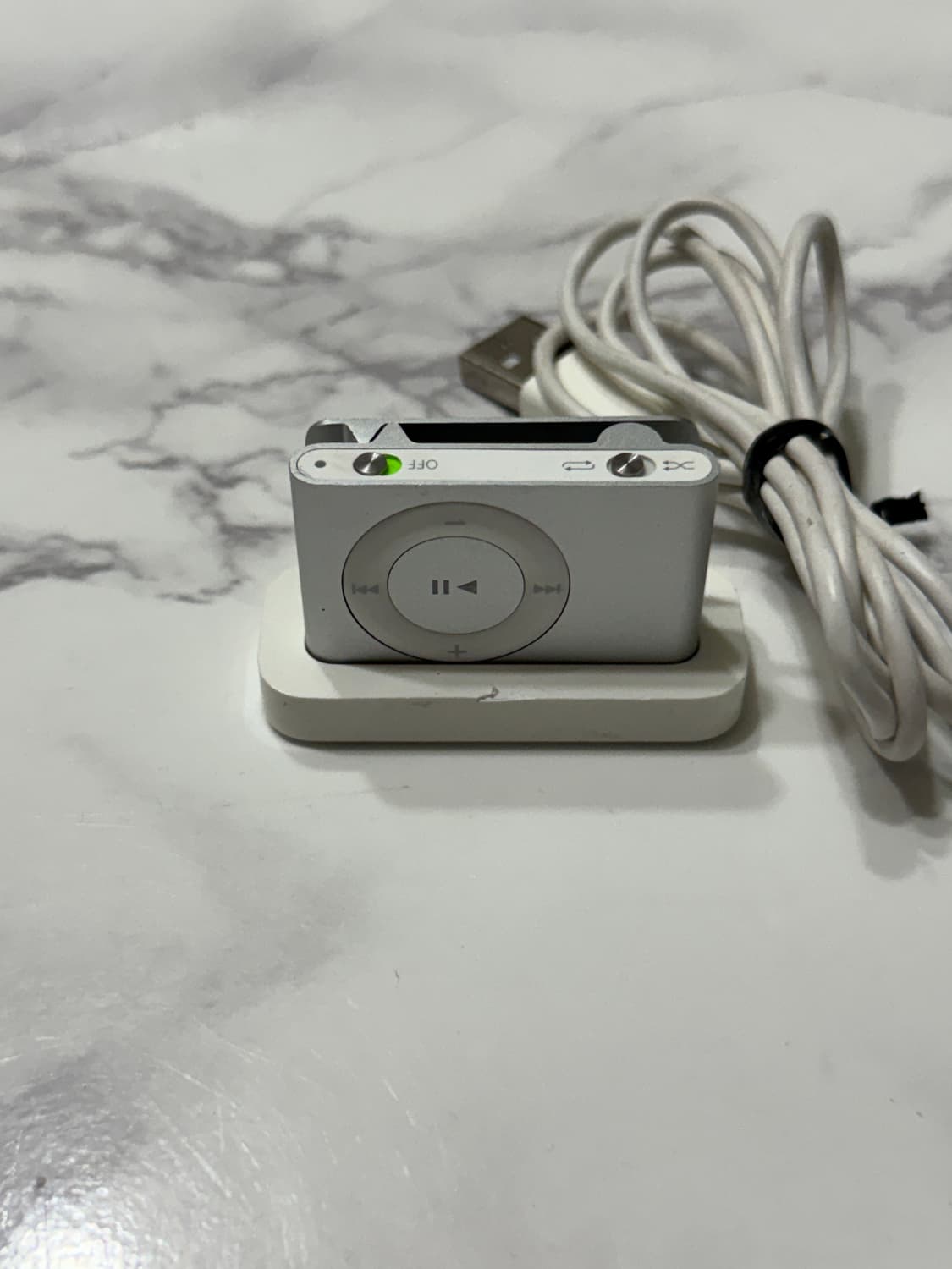 애플 아이팟 셔플 실버2 + 충전케이블 상품이미지7