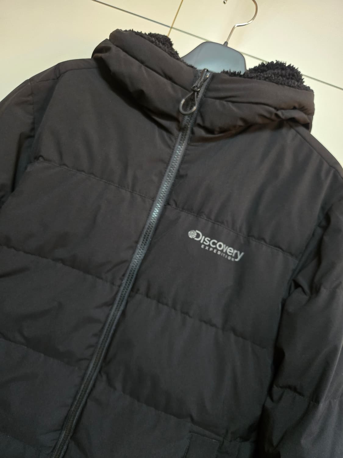 디스커버리 블랙 리버시블 구스다운 패딩 상품이미지1