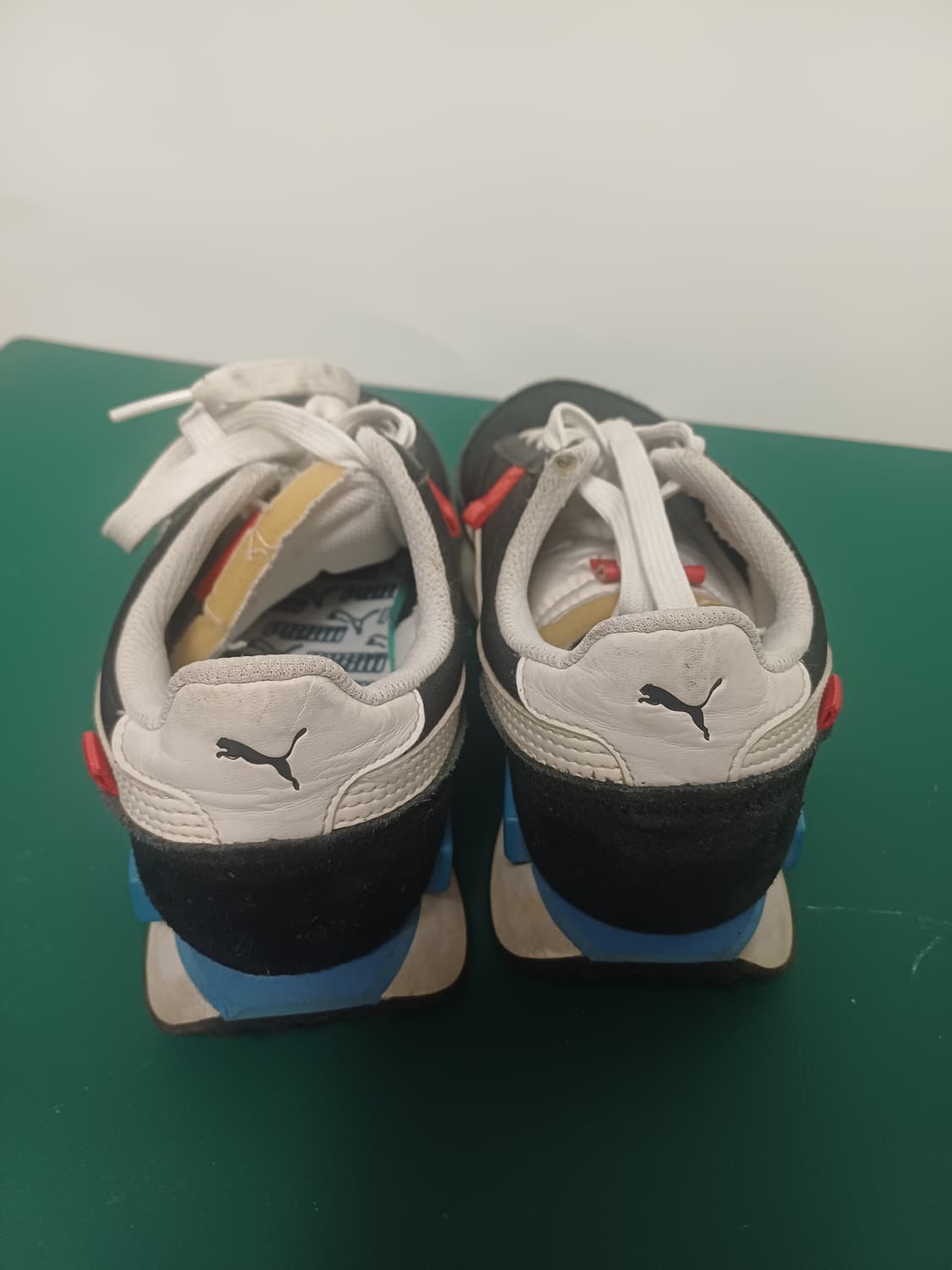 [230] 푸마 퓨처 라이더 플레이 온 블랙/블루 (371149-14)  상품이미지3