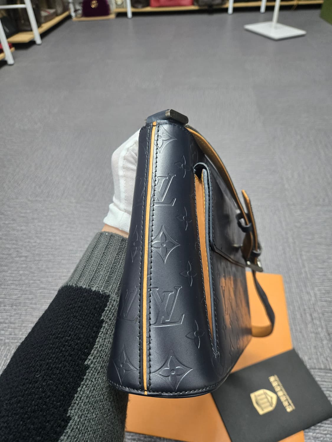 [특가][정품] 루이비통 매트 알스톤 숄더백 상품이미지3
