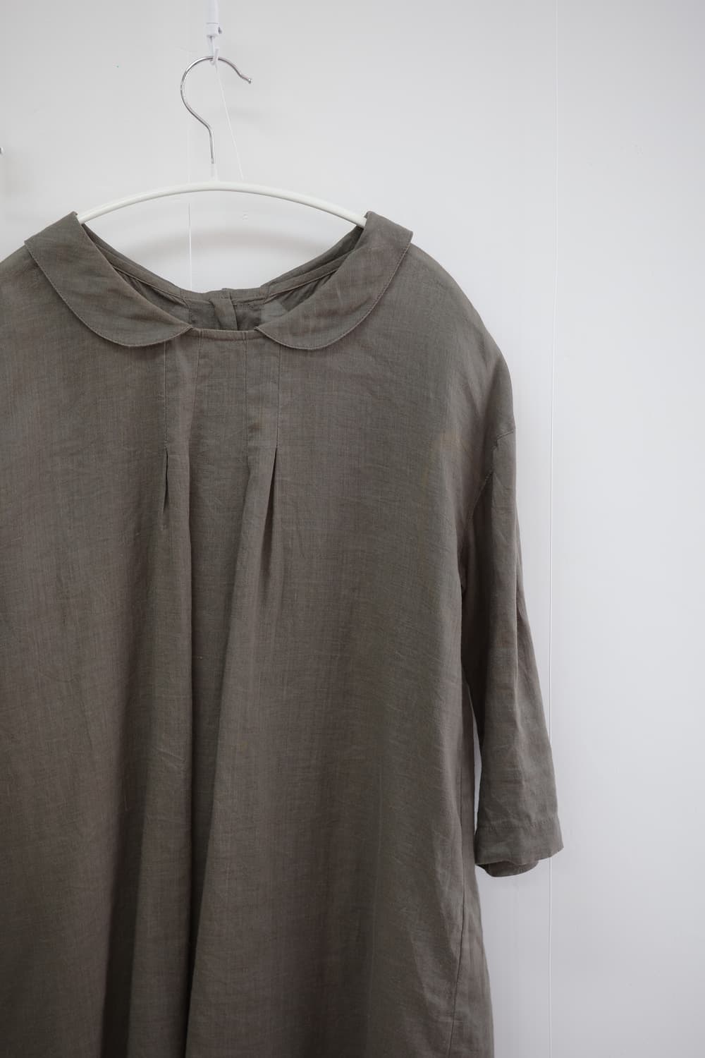 khaki round collar one-piece 상품이미지2