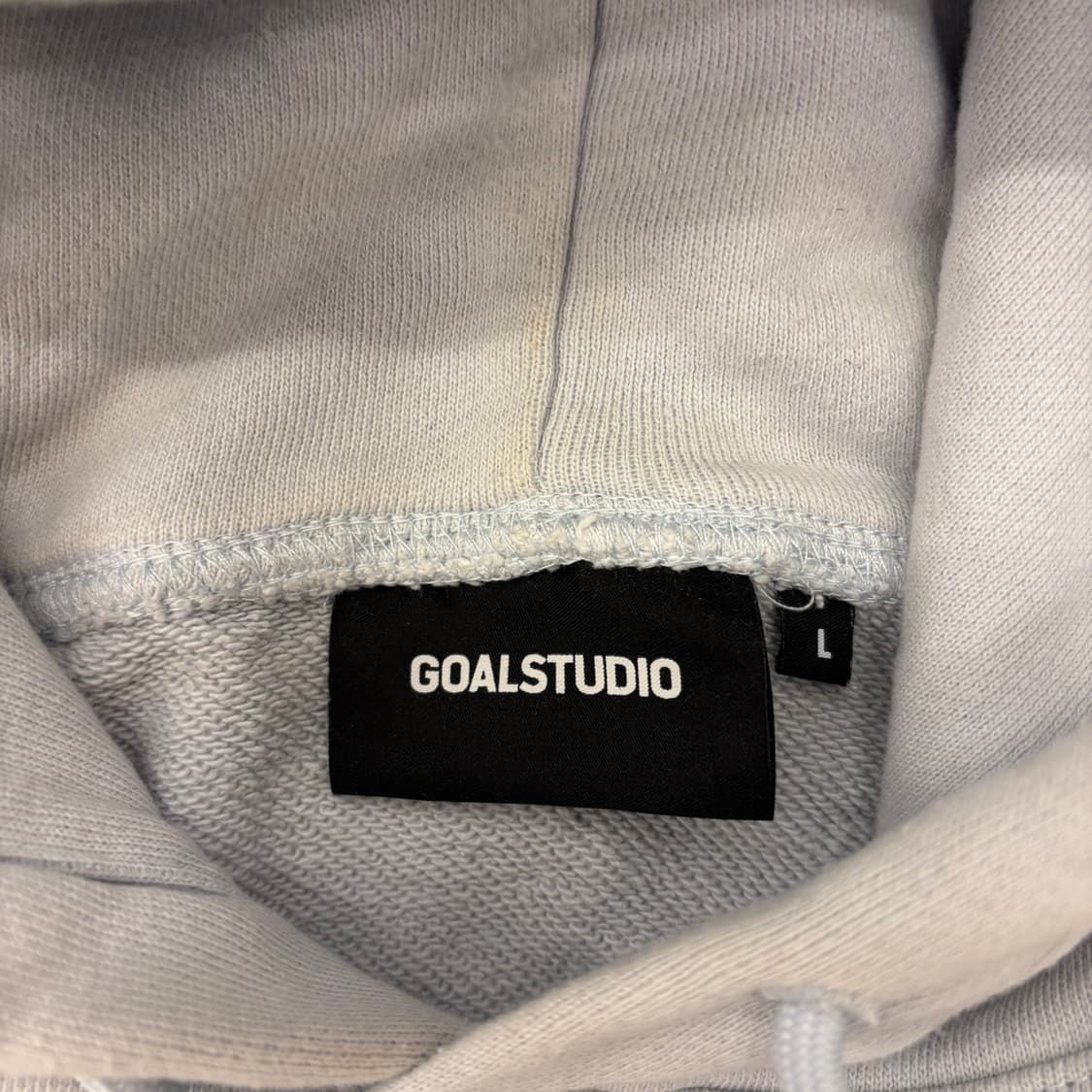 골스튜디오 스카이블루 스몰로고 후드티 상품이미지3