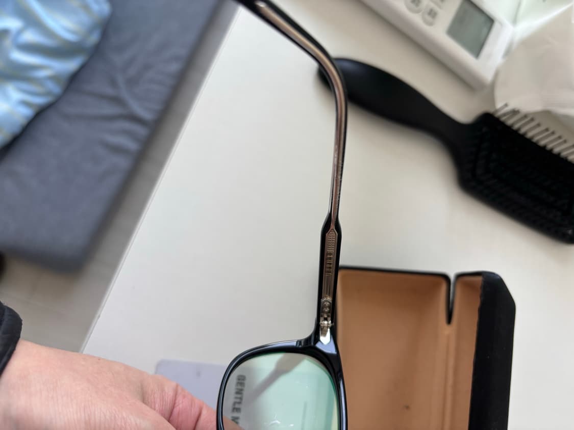 젠틀몬스터 안경 상품이미지3