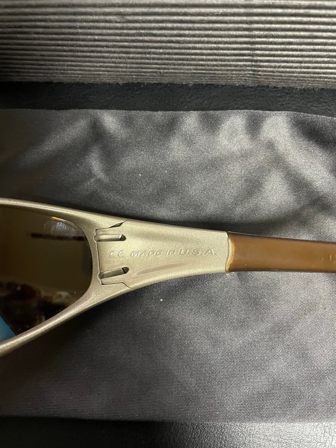 빈티지 오클리 스트레이트 자켓 1996 메탈릭 샌드/골드 상품이미지4