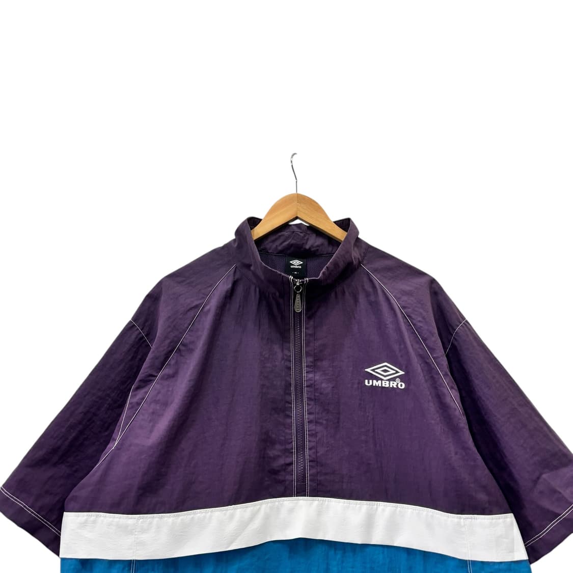 엄브로 크리스피 타슬란 반팔 스탠넥 아노락 상품이미지2