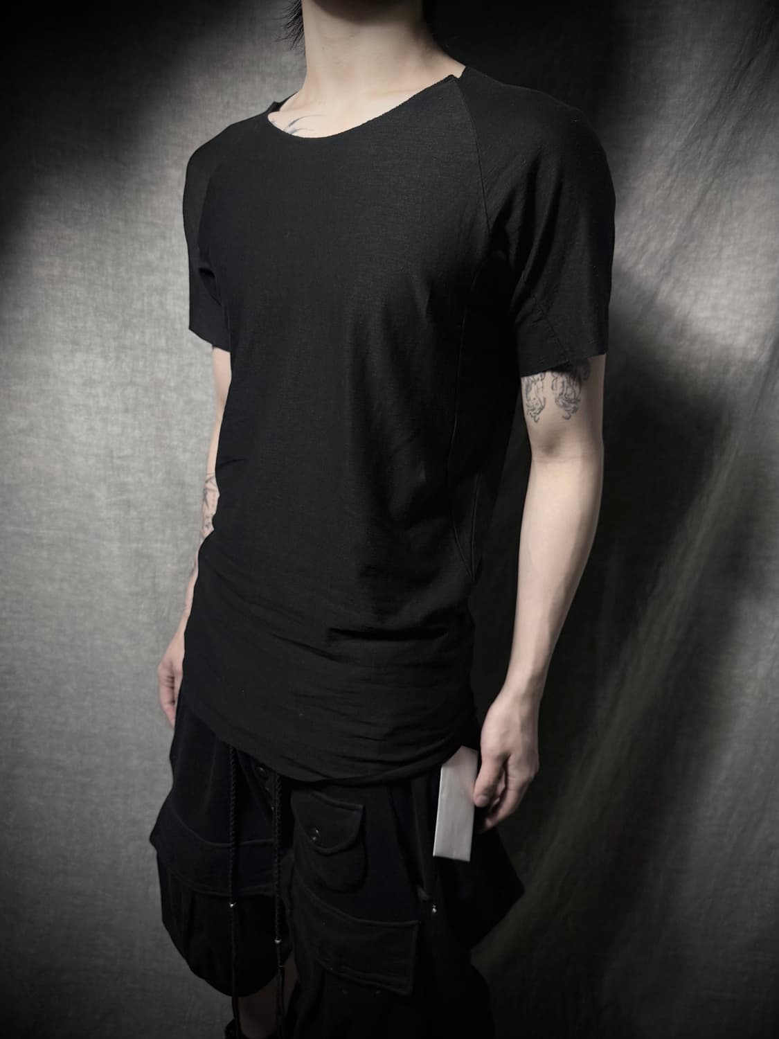 individual sentiment Raw Edge T-Shirt 상품이미지2
