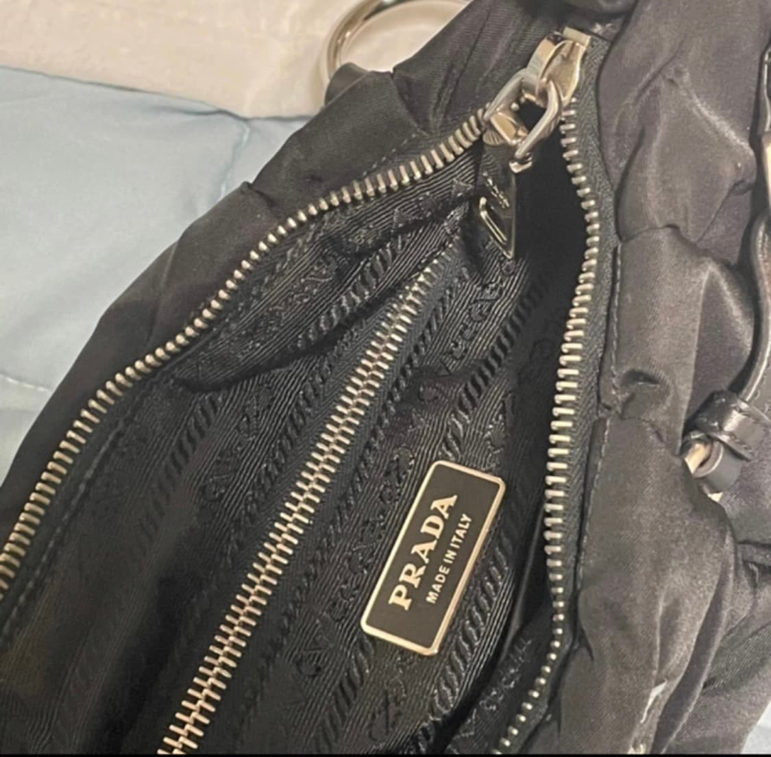 프라다 버클 숄더백 상품이미지5