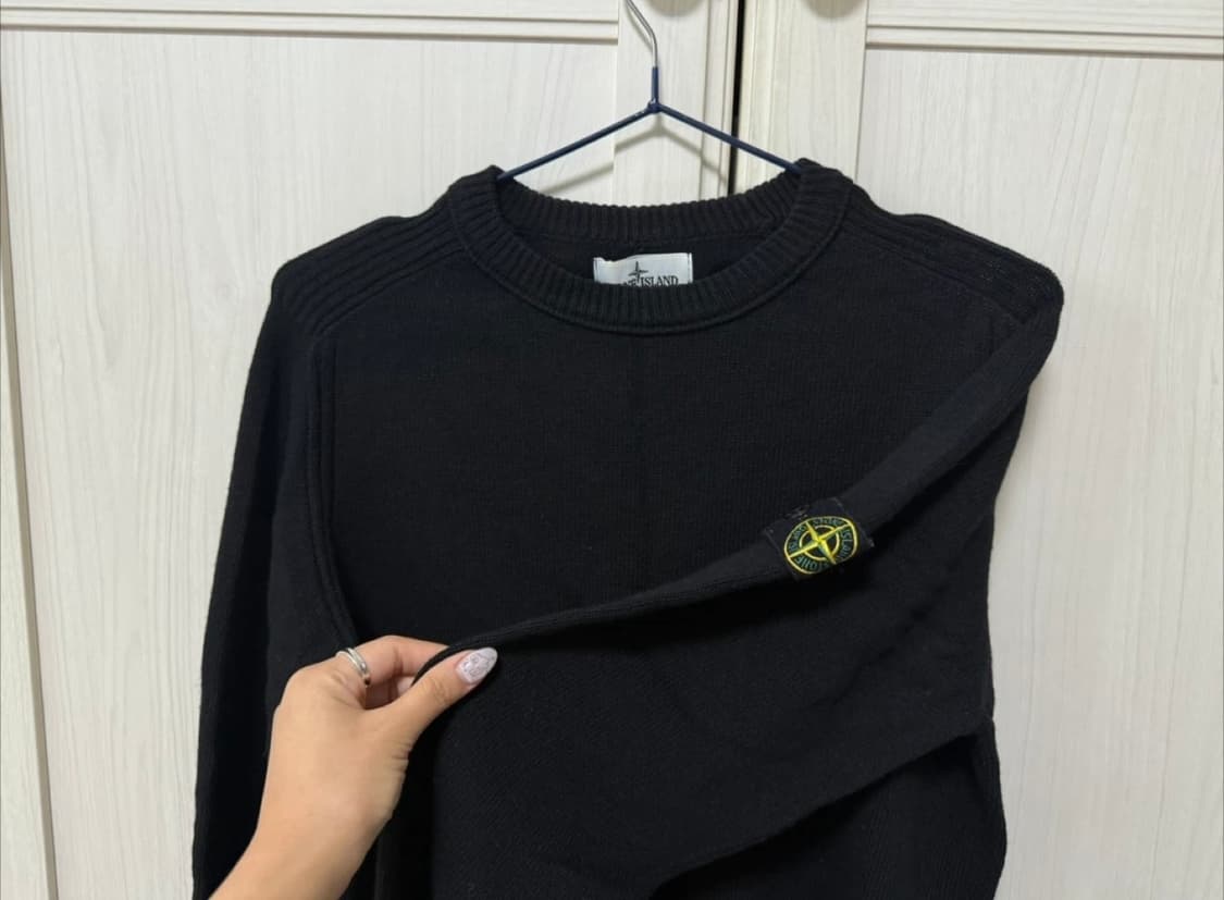 스톤아일랜드 주니어 로고패치 울 니트 블랙 (14Y) 상품이미지1