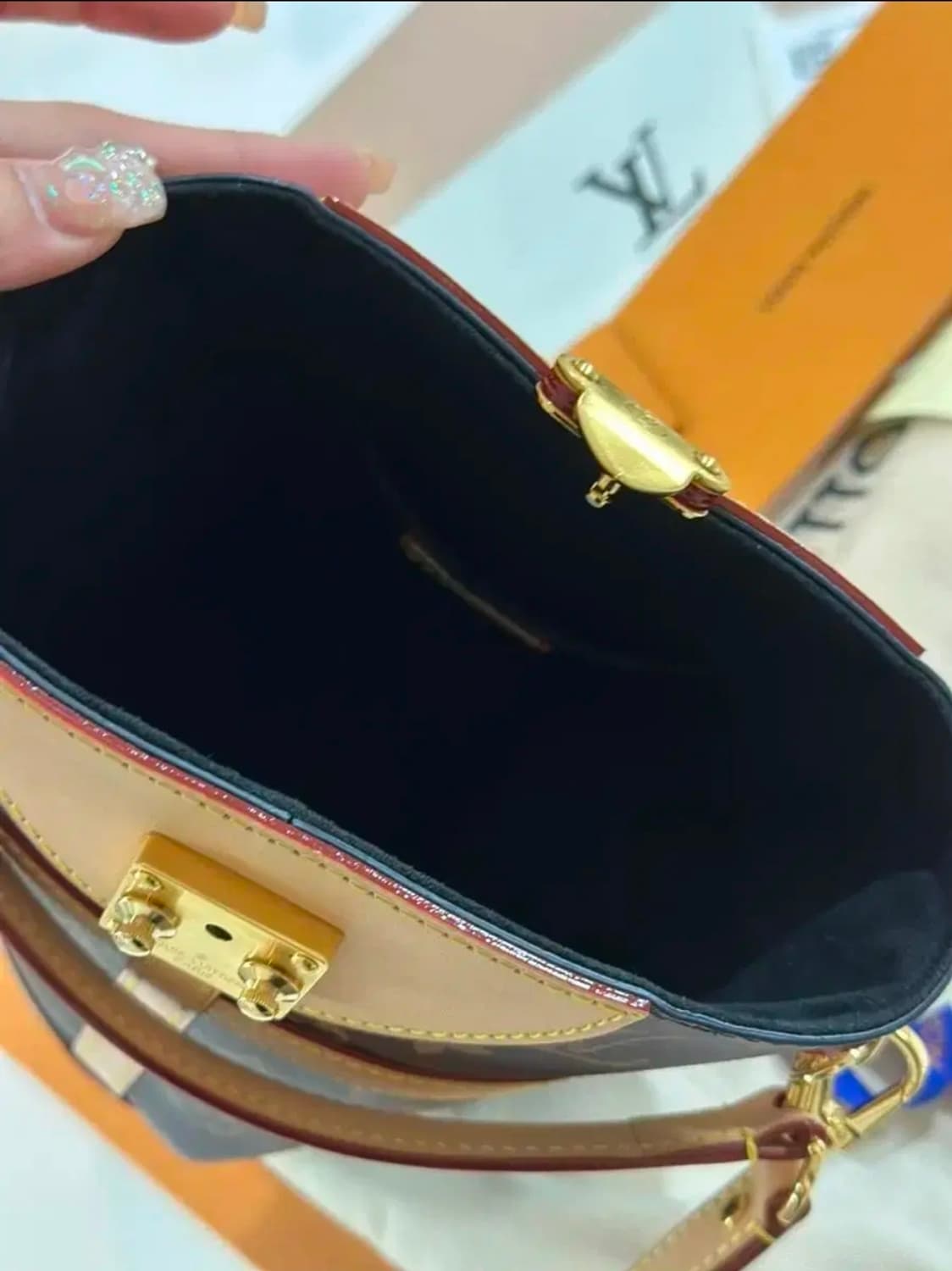 루이비통  모노그램 캔버스 버킷 더플백 토트백 겸 숄더백 상품이미지7