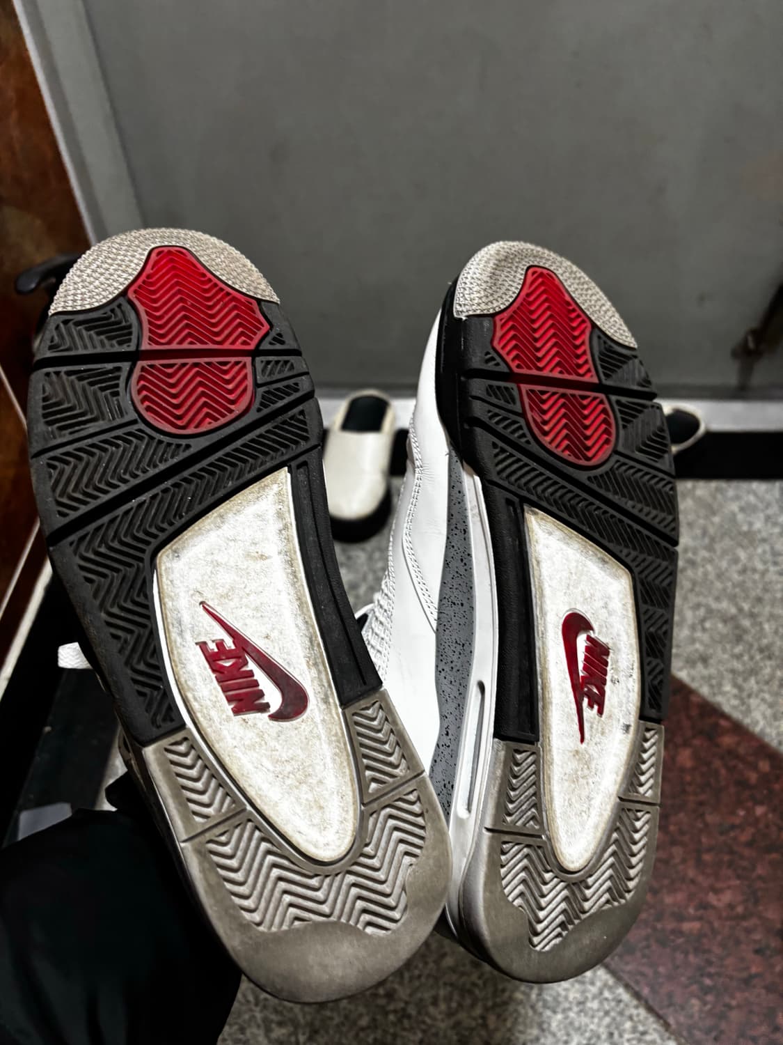 에어조던4 레트로OG 화이트270 팝니다. 상품이미지5