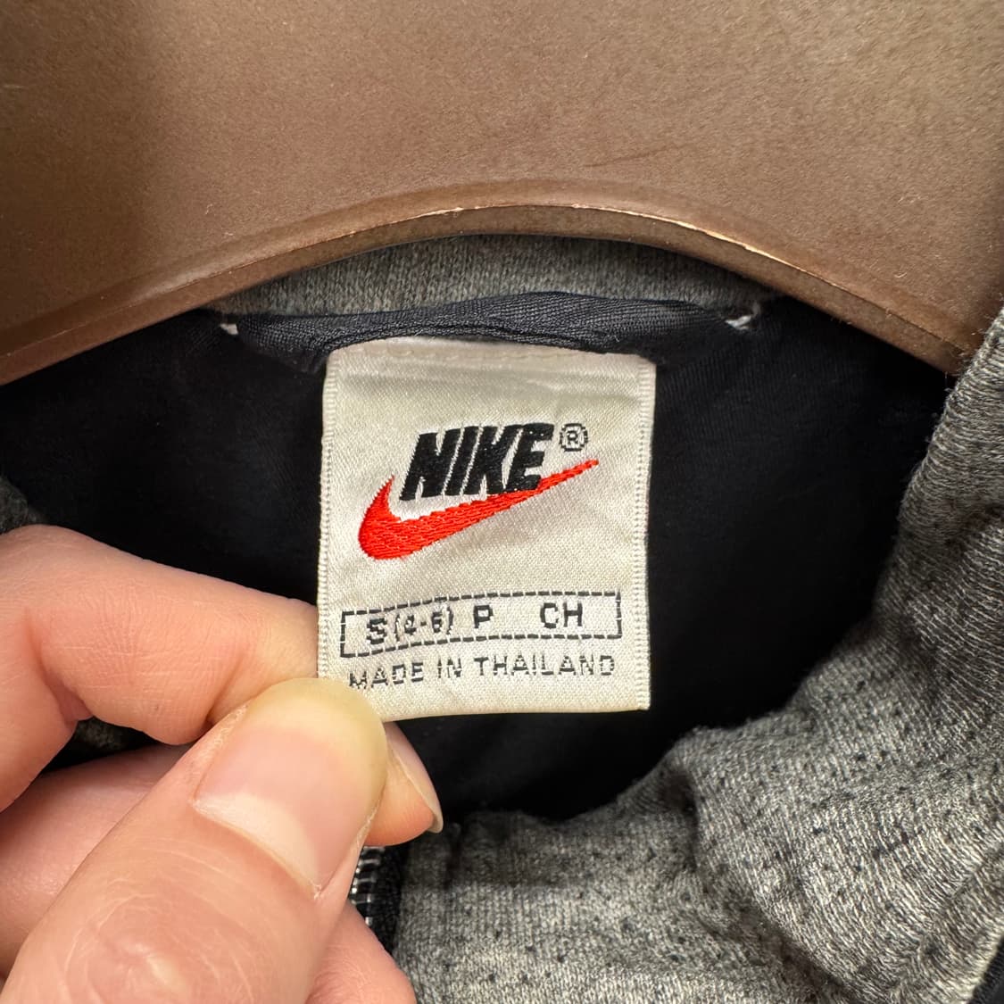 90s 나이키 올드스쿨 바람막이 전면 스티치 라인 포인트 블랙 상품이미지6