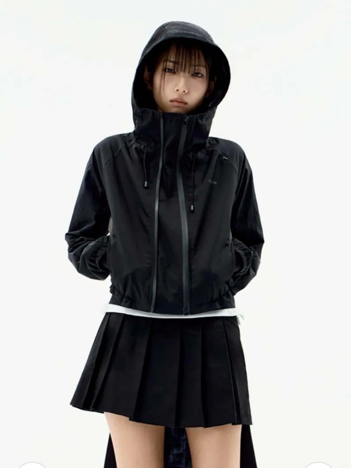 오호스 Paneled Crop Shell Jacket / Black 상품이미지3
