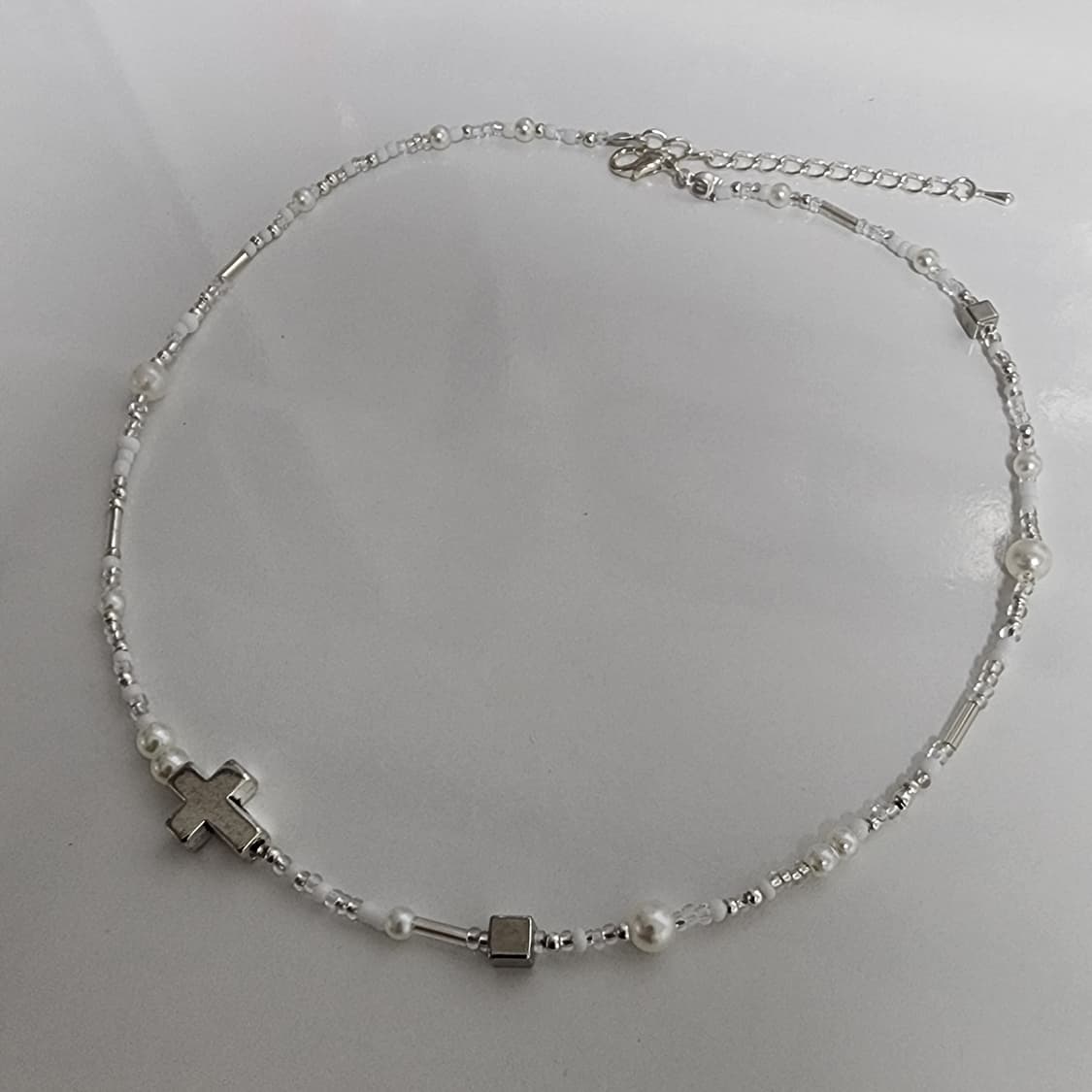 여자 화이트 실버 십자가 목걸이 상품이미지3