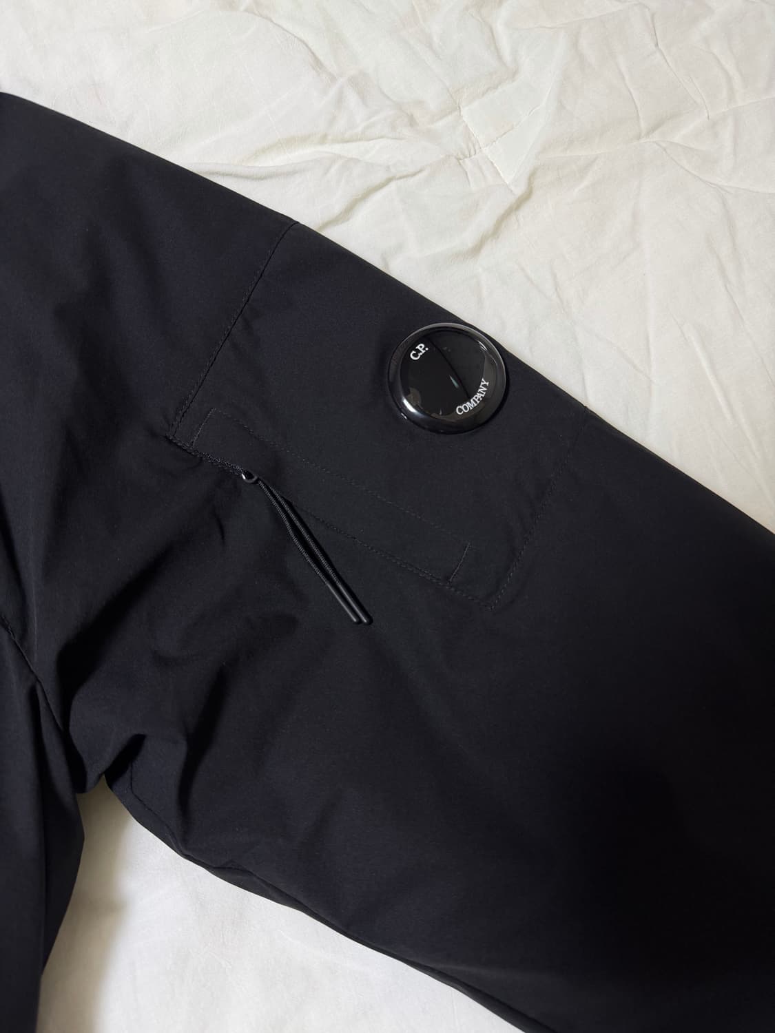 [L] 24FW CP컴퍼니 프로텍 숏 패디드 봄버 상품이미지6