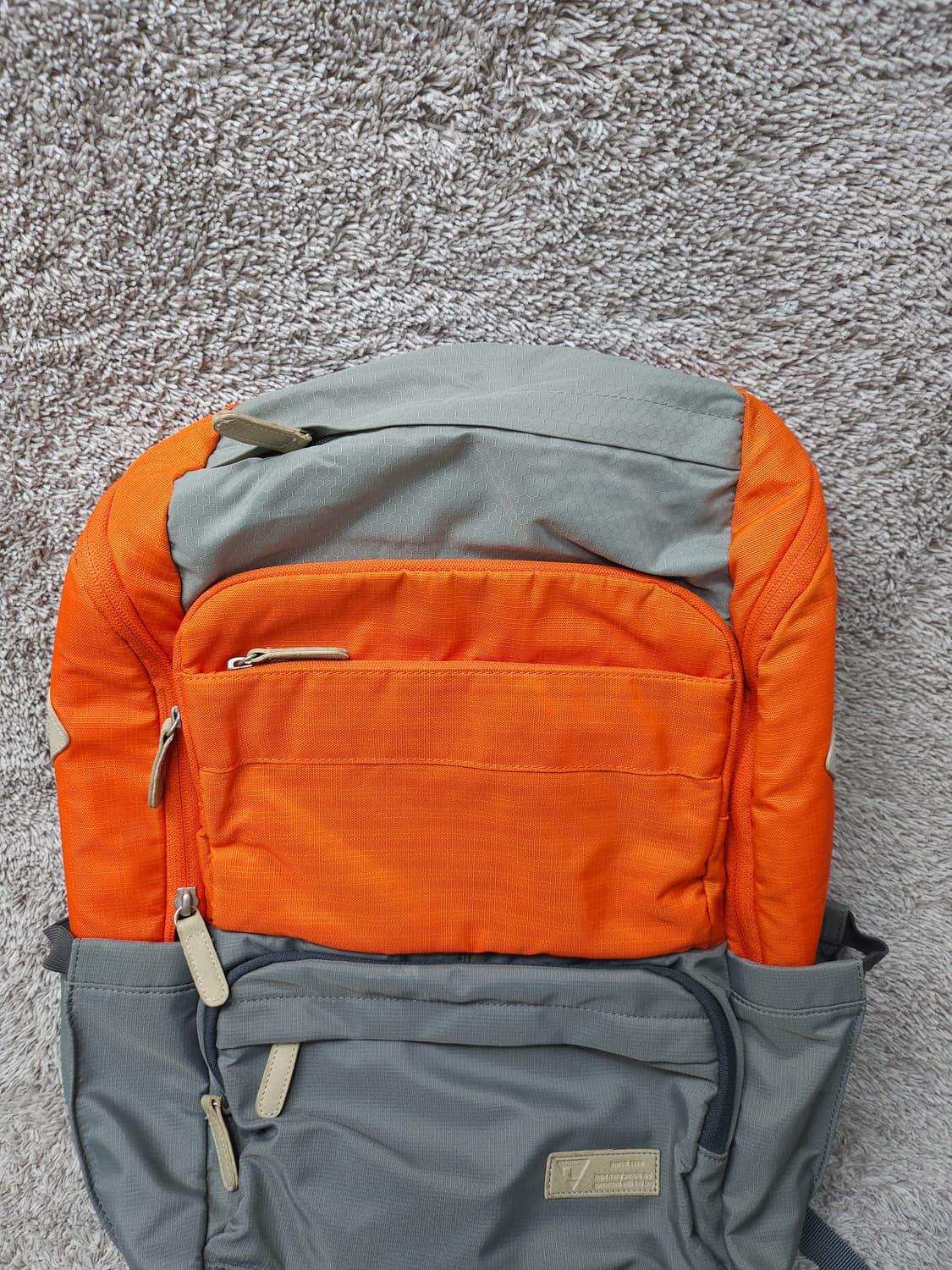르까프 오렌지 그레이 백팩 상품이미지2