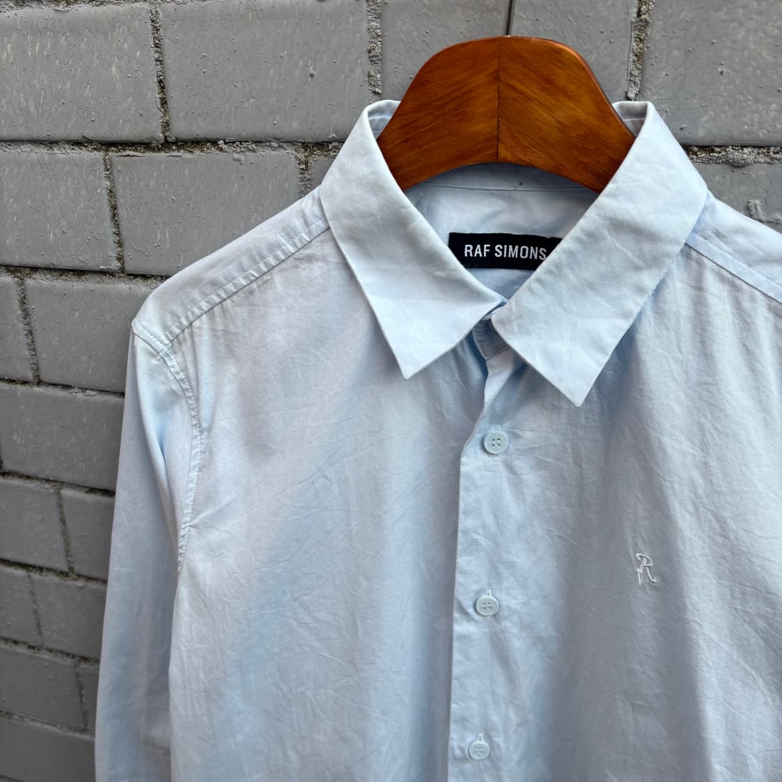 라프시몬스 스몰 R 로고 셔츠 상품이미지6