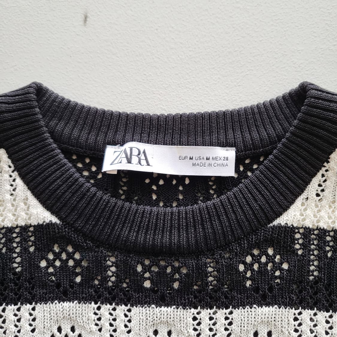 자라    아일렛 니트   판매합니다 
 상품이미지4