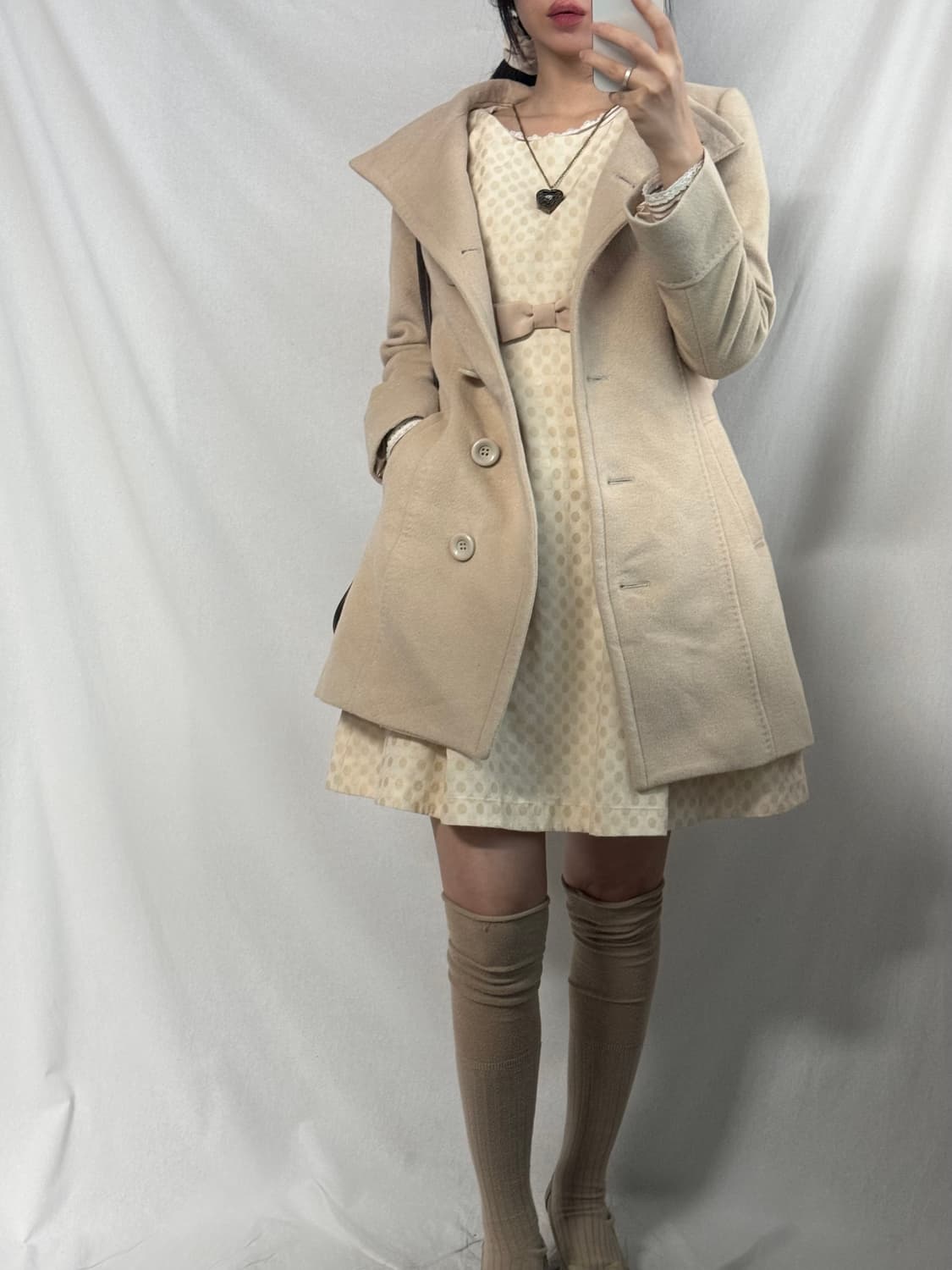 하이 넥 버튼 벨티드 코트  상품이미지4