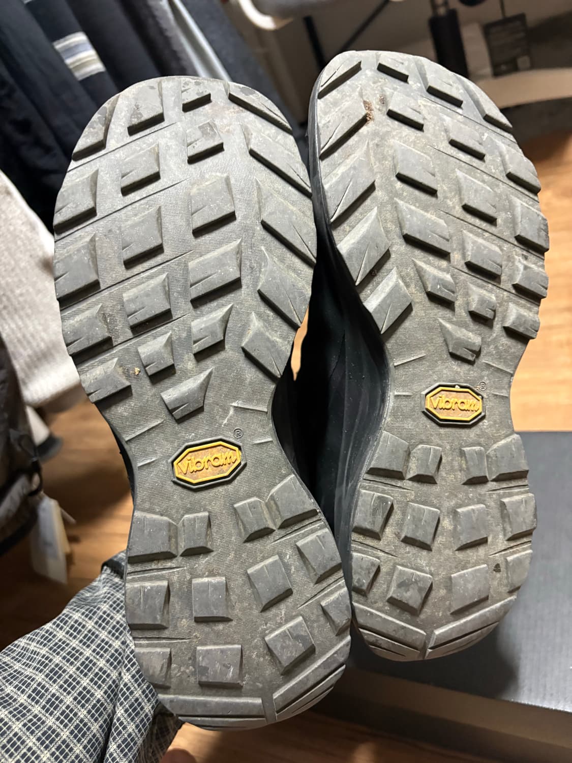 260)아크테릭스 에어리어스 FL M 판매합니다. 상품이미지5