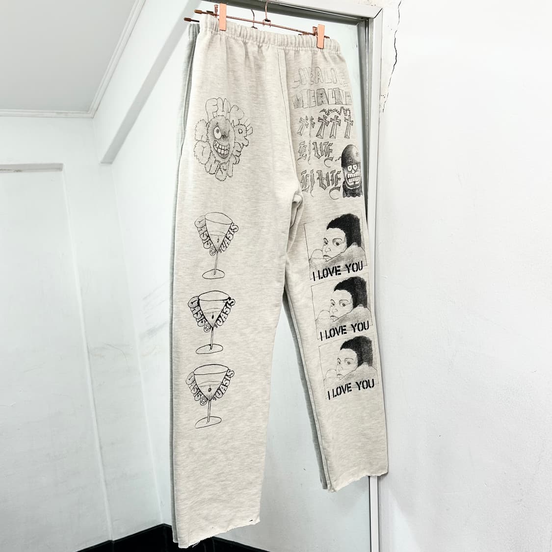 도넛리벤지 그래픽 스웻 팬츠 상품이미지5