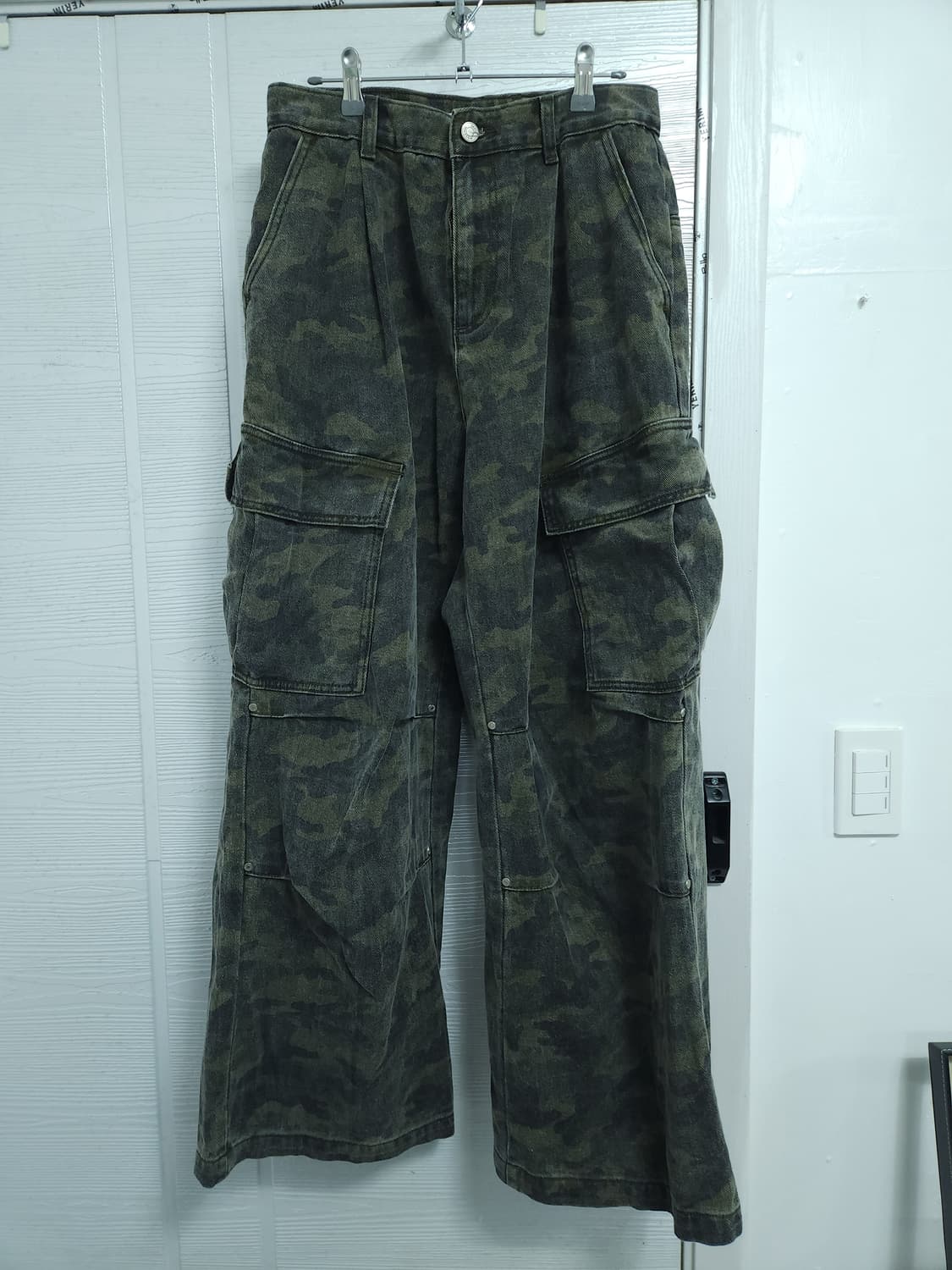 어반드레스(Avandress) 카모플러지 와이드 카고 팬츠 상품이미지1